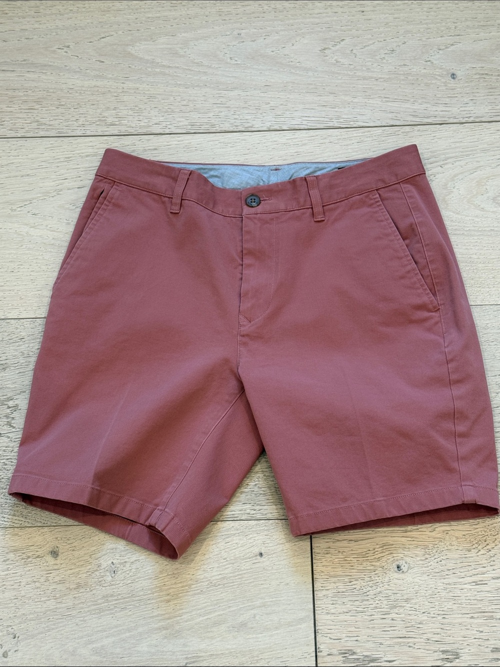 Bonobos Slim 7 Inch Shorts in Red Size 30
